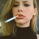 attractivesmokingwomen avatar