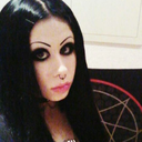 morticia-in-flames avatar